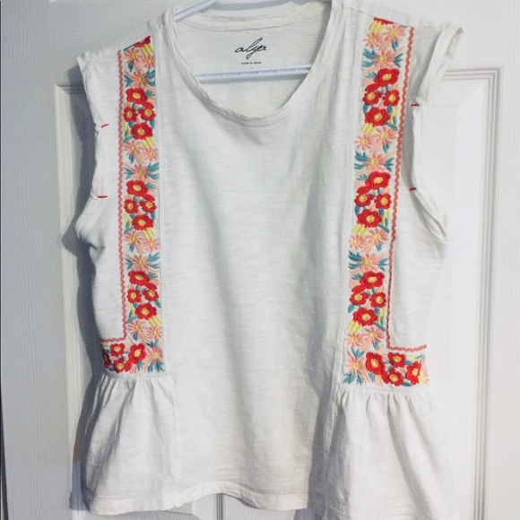 Boho Embroidered T-Shirt - Picture 1 of 4